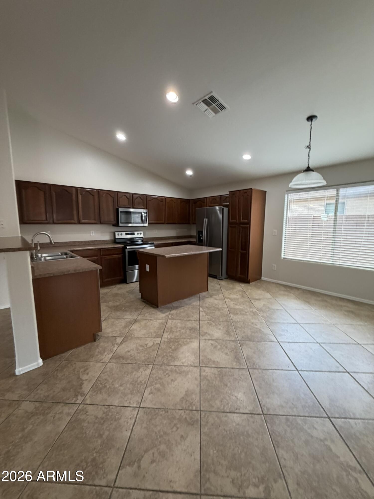 352 West Gascon Road San Tan Valley, AZ 85143 - Photo 5 of 16 IMG_9883