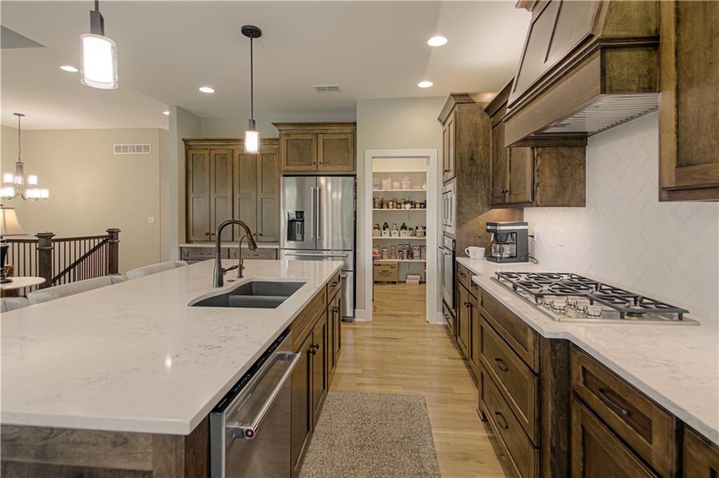 17227 South Allman Road Olathe, KS 66062 - Photo 15 of 61