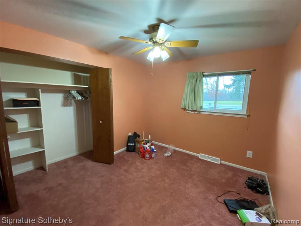1641 Scott Lake Road Waterford, MI 48328 - Photo 7 of 20