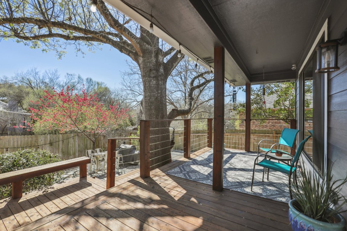 a view of a bench in the balcony