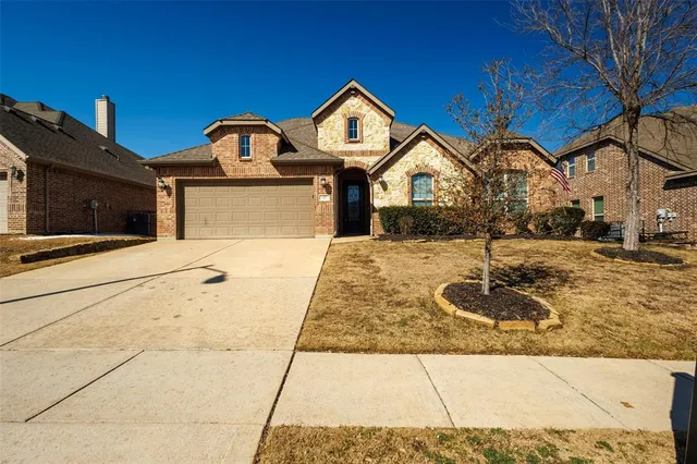 $427,500 | 902 Star Grass Drive, Mansfield, TX 76063