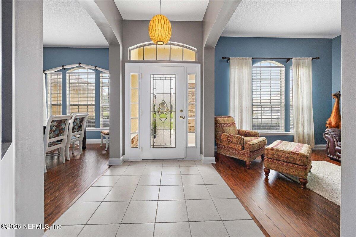 280 Edge Of Woods Road St. Augustine, FL 32092 - Photo 4 of 29 04-Foyer