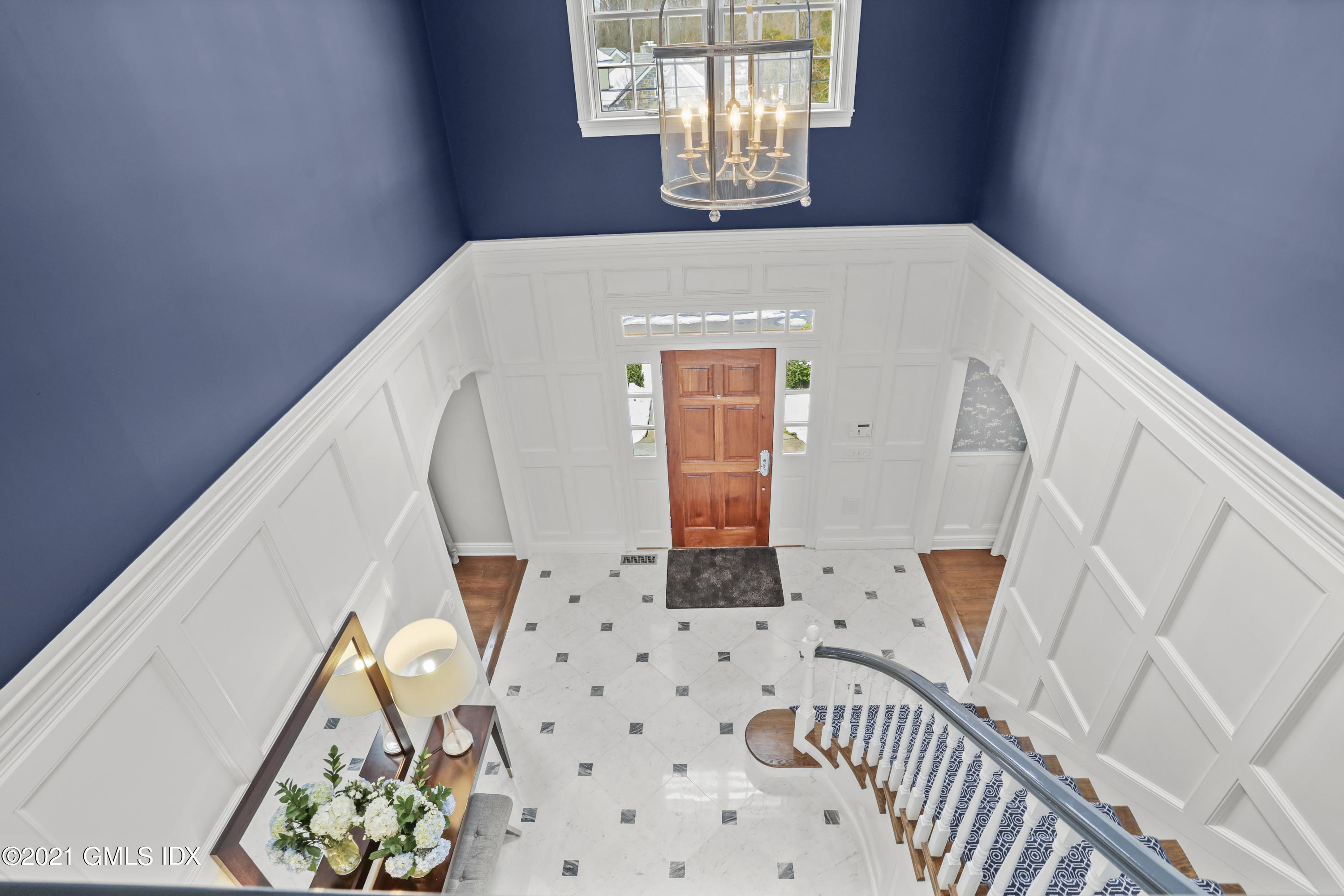 41 Dawn Harbor Lane Riverside, CT 06878 - Photo 13 of 33 a view of entryway and hall