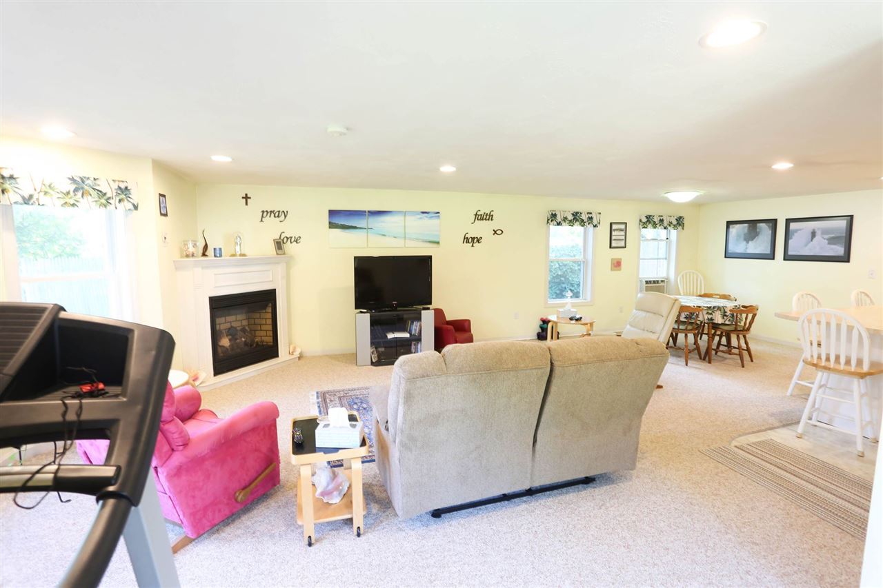 4 Juniper Road Salem, NH 03079 - Photo 22 of 29