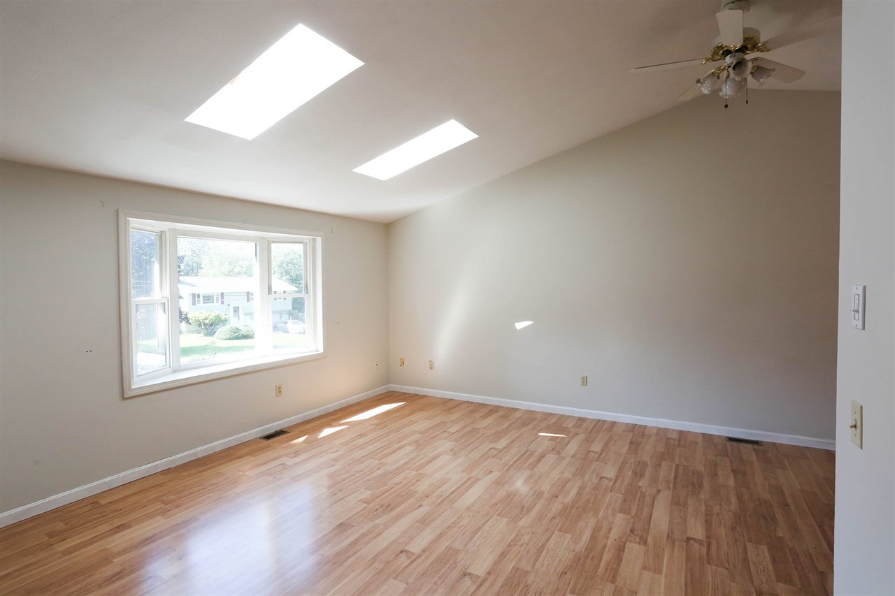 4 Juniper Road Salem, NH 03079 - Photo 7 of 29