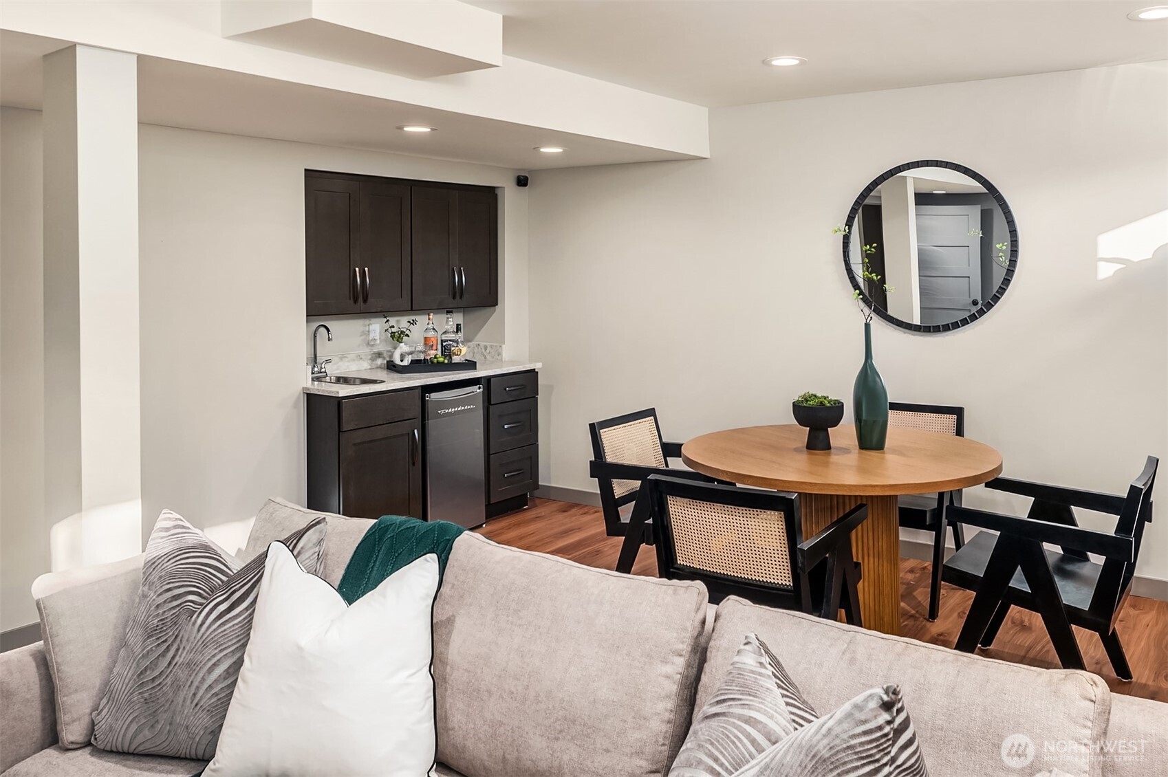 2252 Viewmont Way West Seattle, WA 98199 - Photo 32 of 40 a living room with furniture and a mirror