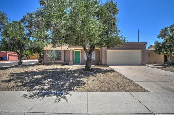 $1,750 | 19655 North 11th Street, Phoenix, AZ 85024