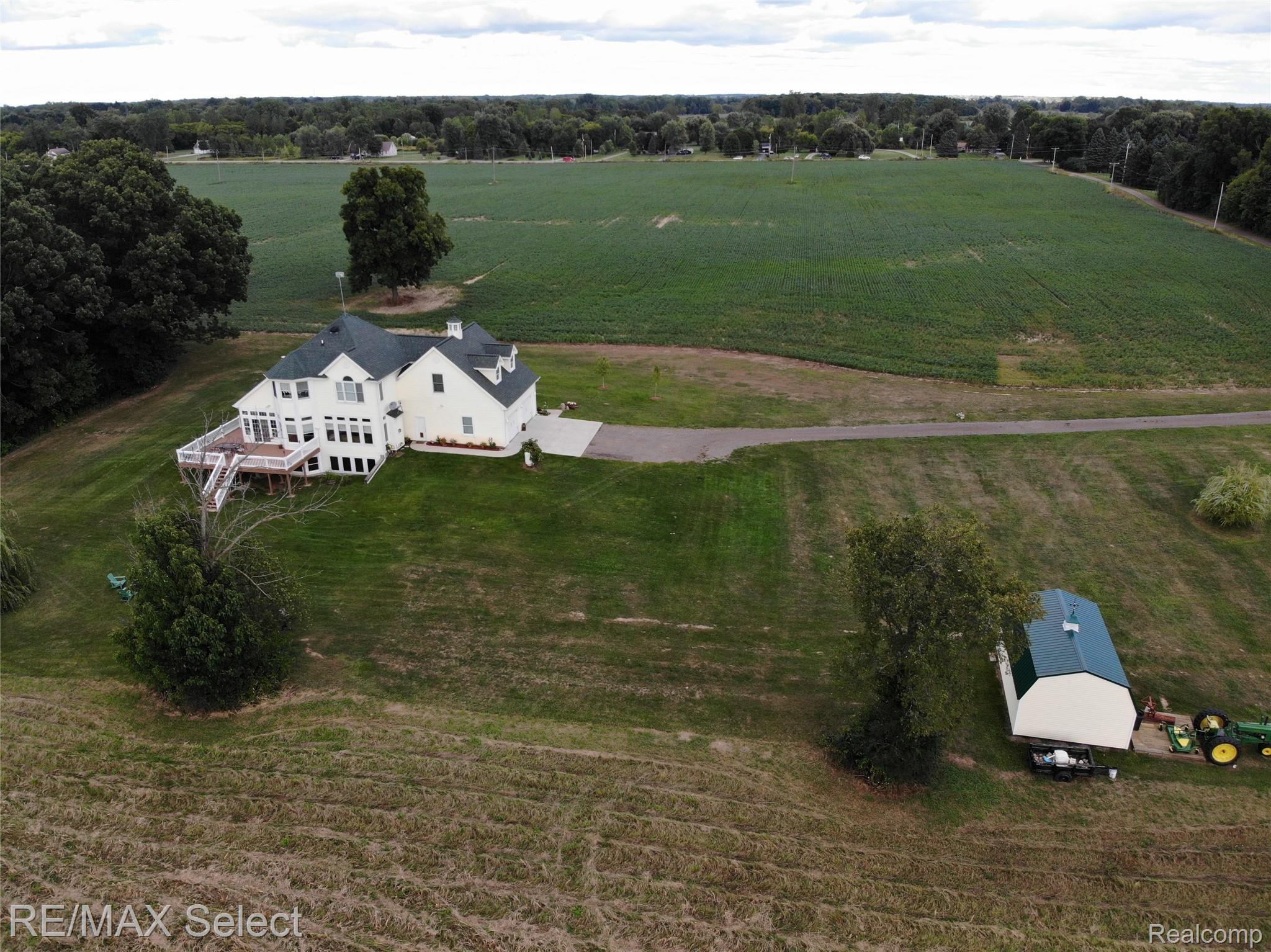 3303 North Irish Road Davison, MI 48423 - Photo 82 of 91 3303 North Irish Road 032.JPG