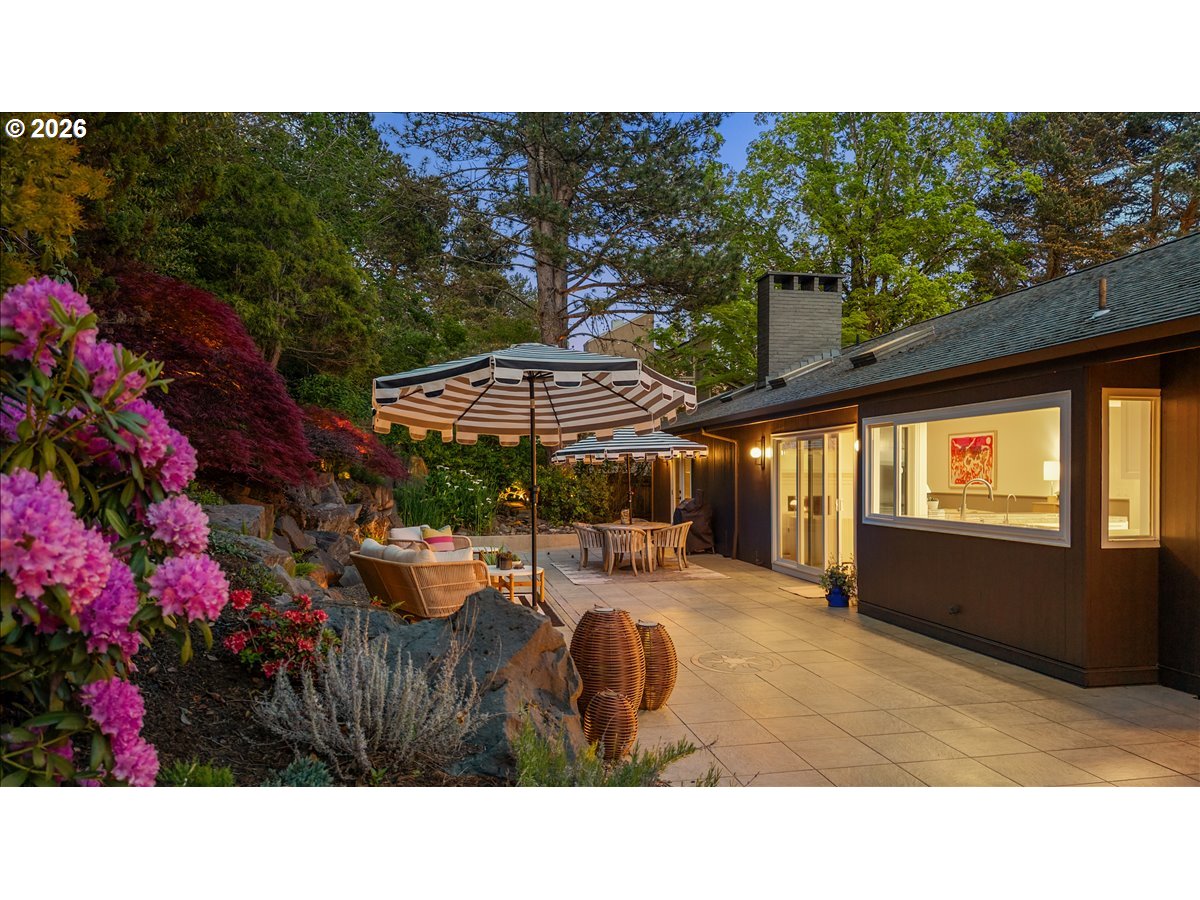 7835 Southwest Westgate Way Portland, OR 97225 - Photo 28 of 34 Patio