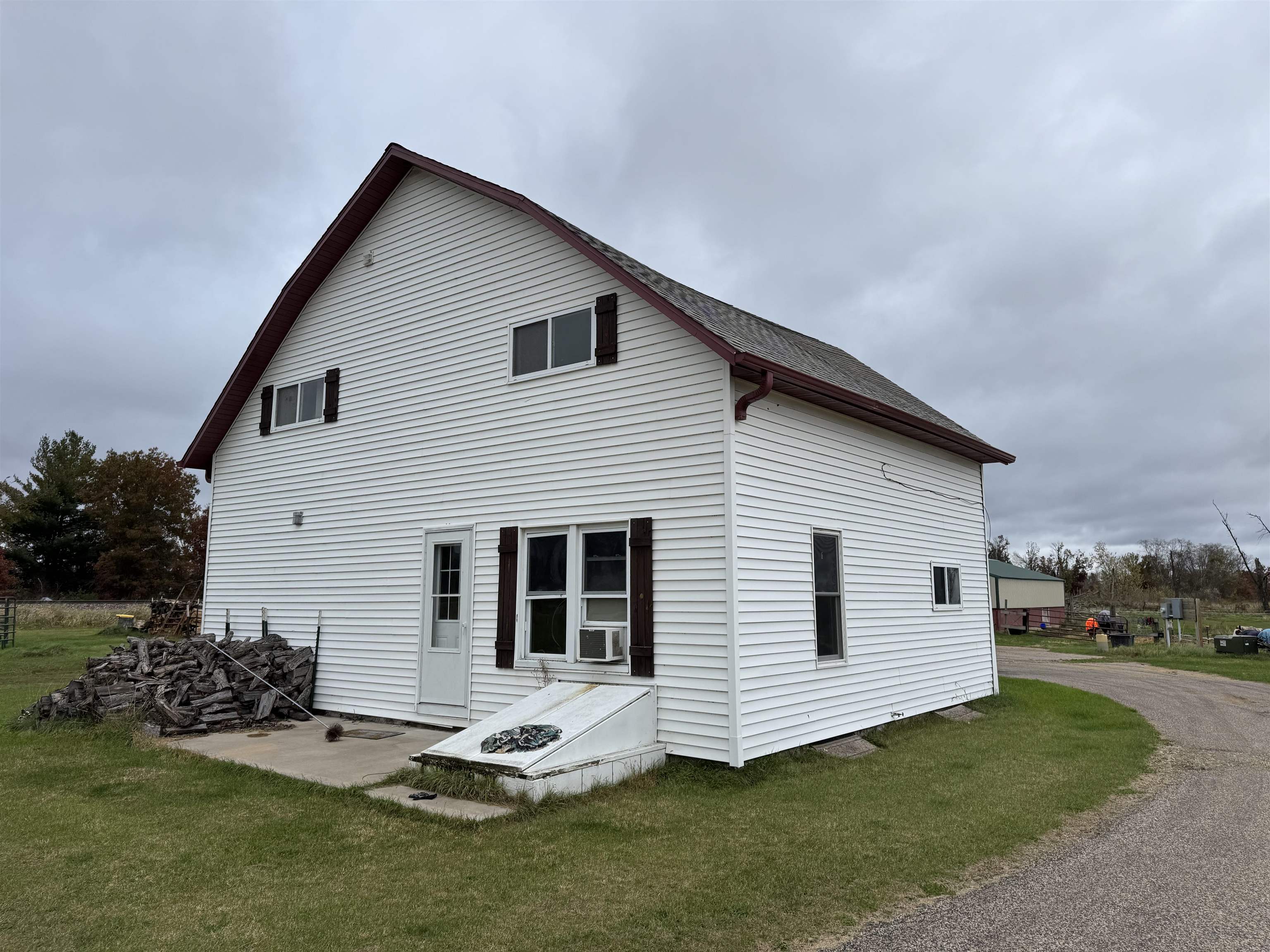 10086 County Road Warrens, WI 54666 - Photo 3 of 20