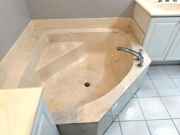 $2,150 | 826 Middleton Drive Southwest, Vero Beach, FL 32962