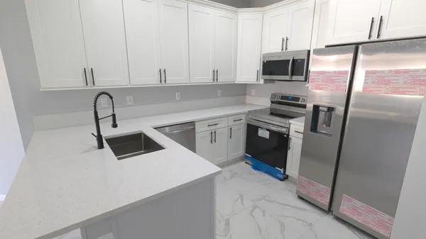 $2,150 | 826 Middleton Drive Southwest, Vero Beach, FL 32962