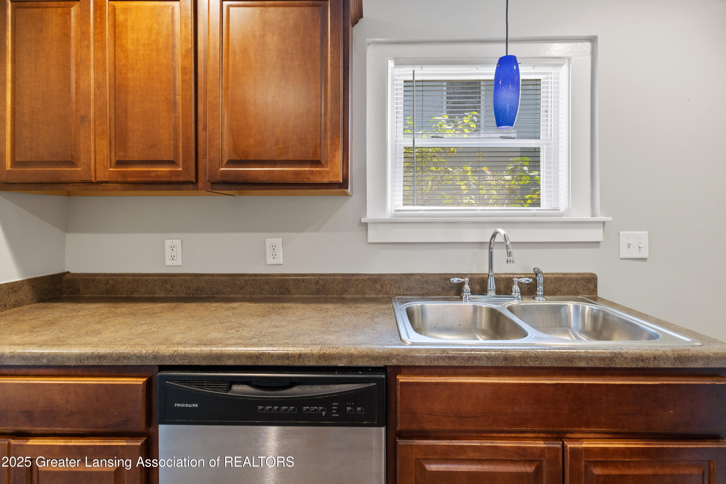 1808 Drexel Road Lansing, MI 48915 - Photo 19 of 53 DREXEL-15