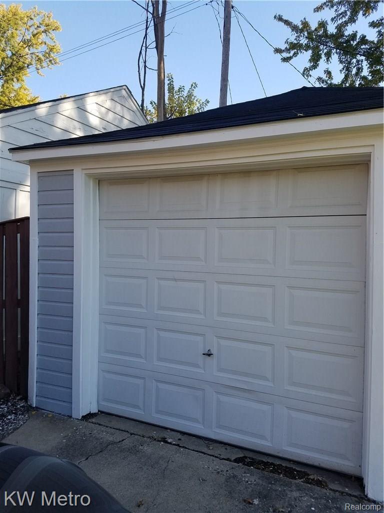 16124 Sunderland Road Detroit, MI 48219 - Photo 56 of 79 20161105_112944.jpg