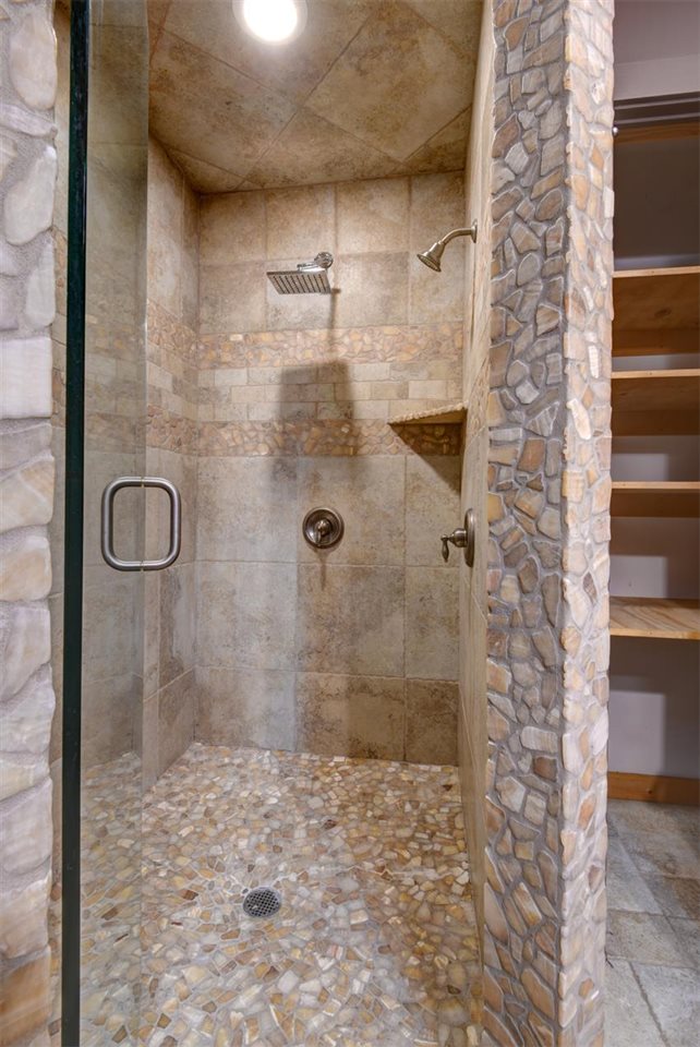 8850 East Fouch Road Traverse City, MI 49684 - Photo 30 of 34 1893126-29.JPG