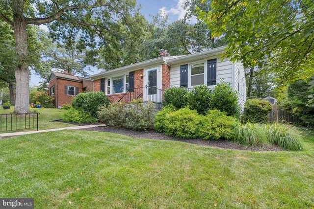 $630,000 | 207 Whitmoor Terrace, Silver Spring, MD 20901