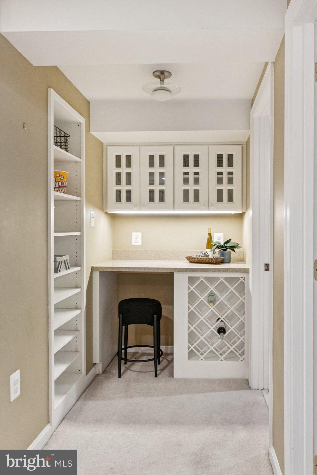 207 Whitmoor Terrace Silver Spring, MD 20901 - Photo 15 of 29 Dry bar