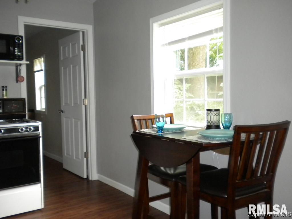 7 Baldwin Road Jacksonville, IL 62650 - Photo 6 of 16 Gallery Image 6