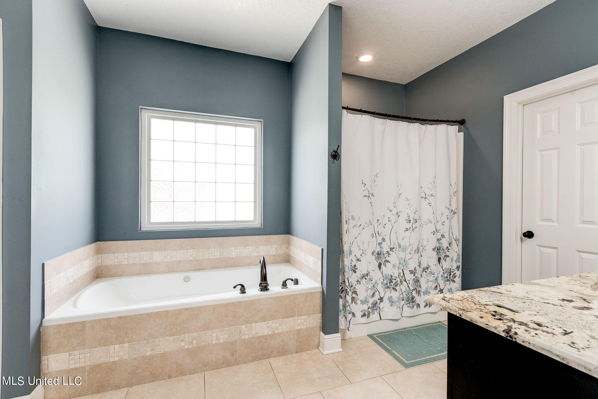 10114 Jordan Road Vancleave, MS 39565 - Photo 24 of 42 2 (20 of 26) Master Bathroom