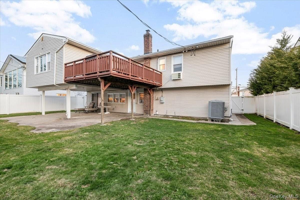 600 Hungry Harbor Road Valley Stream, NY 11581 - Photo 28 of 33