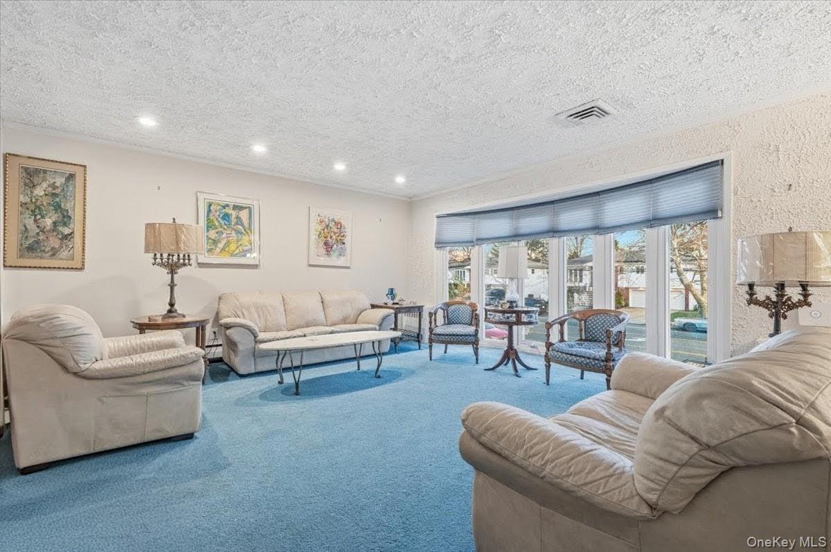 600 Hungry Harbor Road Valley Stream, NY 11581 - Photo 5 of 33