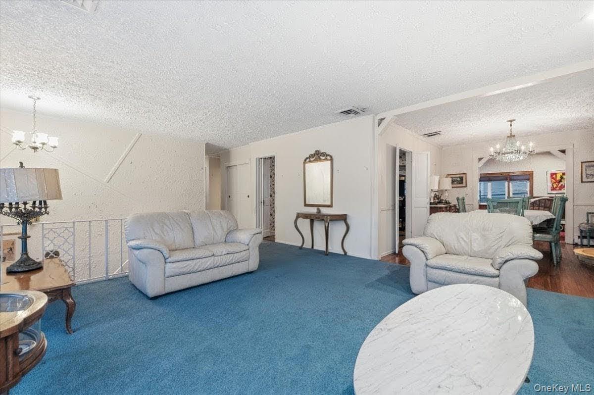 600 Hungry Harbor Road Valley Stream, NY 11581 - Photo 7 of 33