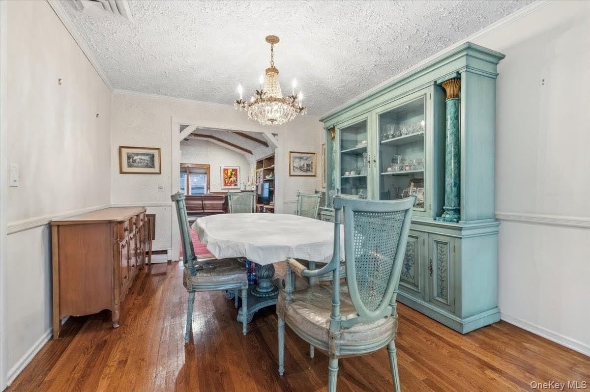 600 Hungry Harbor Road Valley Stream, NY 11581 - Photo 8 of 33