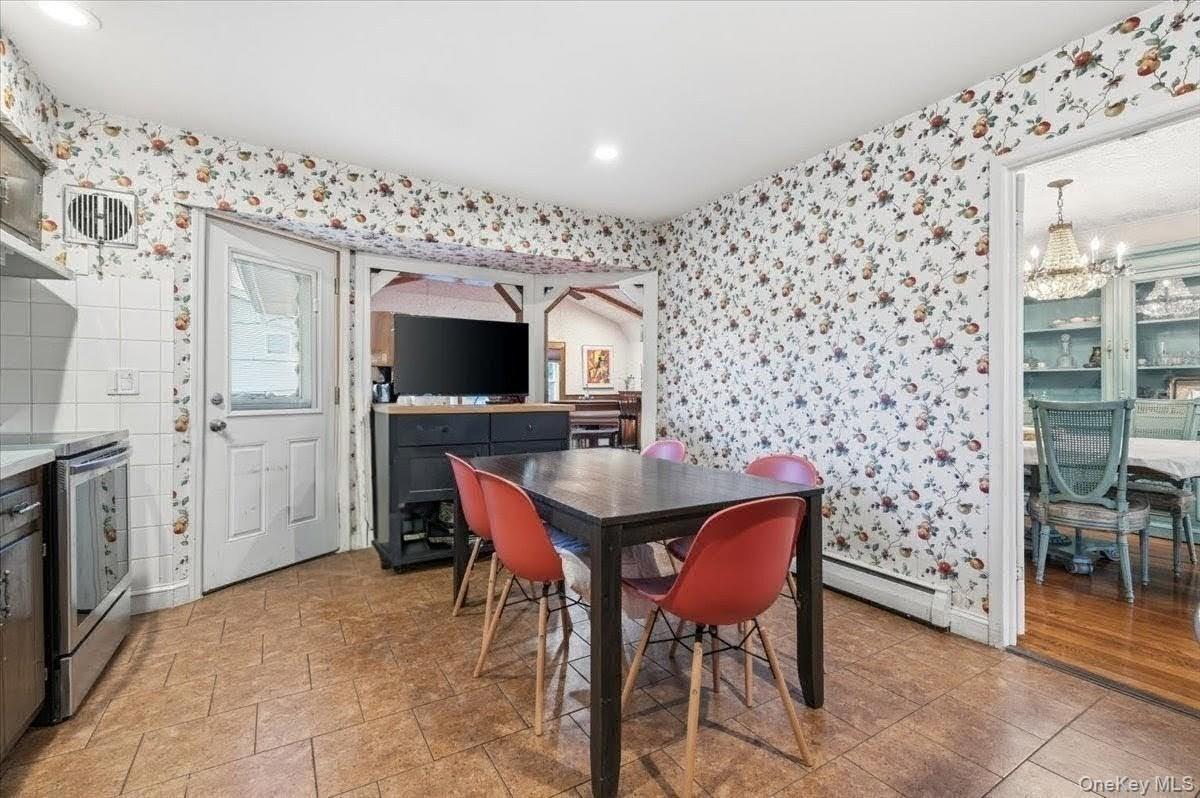 600 Hungry Harbor Road Valley Stream, NY 11581 - Photo 9 of 33