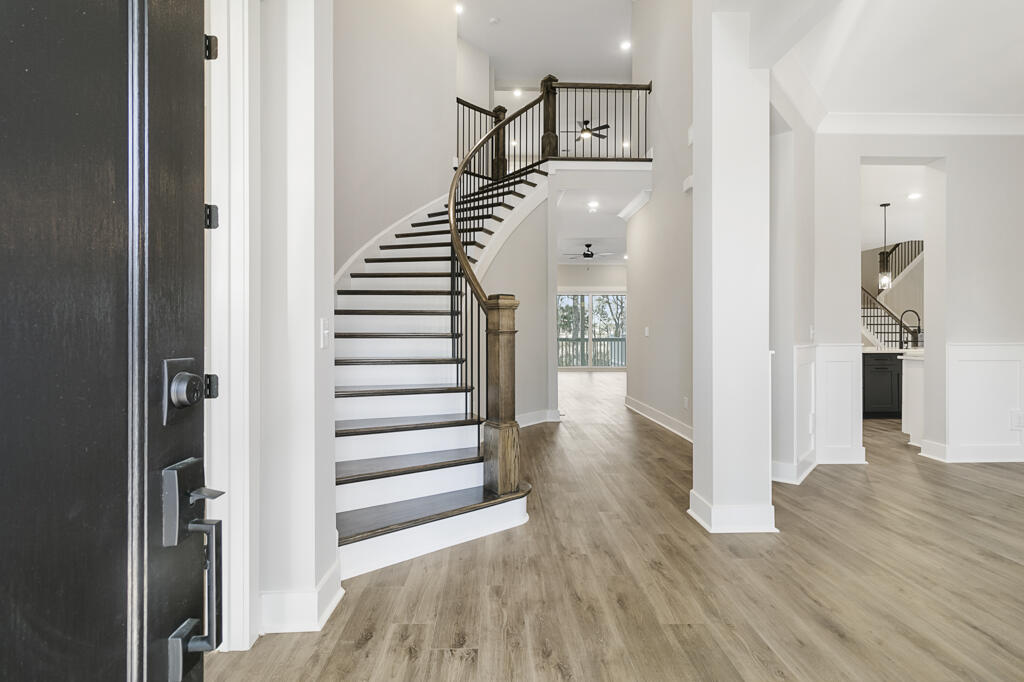 430 Commonwealth Road Mount Pleasant, SC 29466 - Photo 5 of 88 430 Commonwealth Road