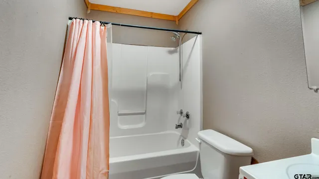 $450,000 | 900 Primrose Road, Gilmer, TX 75644