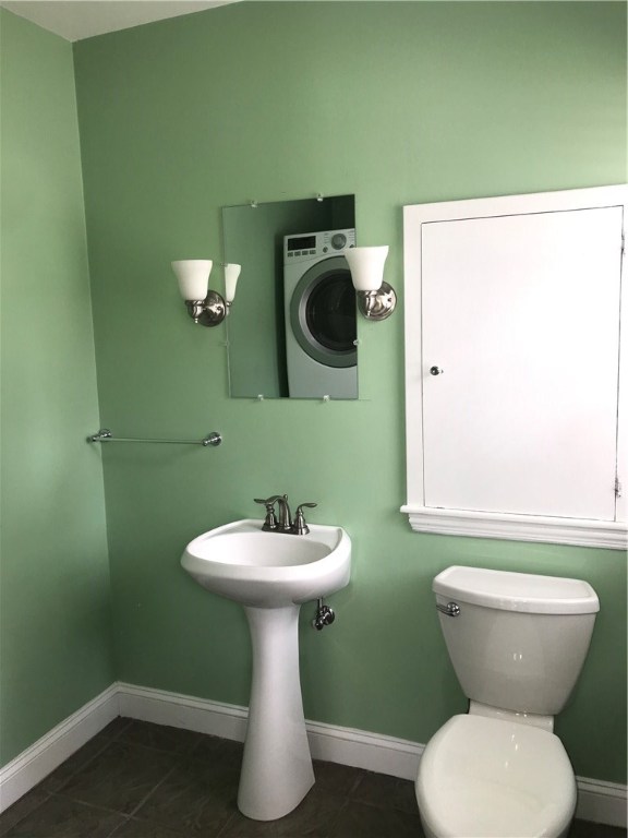 170 Alexander McGregor Road Pawtucket, RI 02861 - Photo 13 of 26 Half bath with laundry