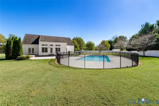 a view of a house with a big yard