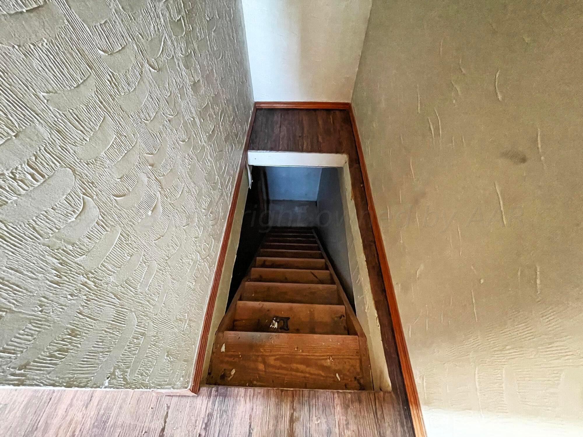 415 Southwest 5th Avenue Perryton, TX 79070 - Photo 15 of 16 a view of entryway