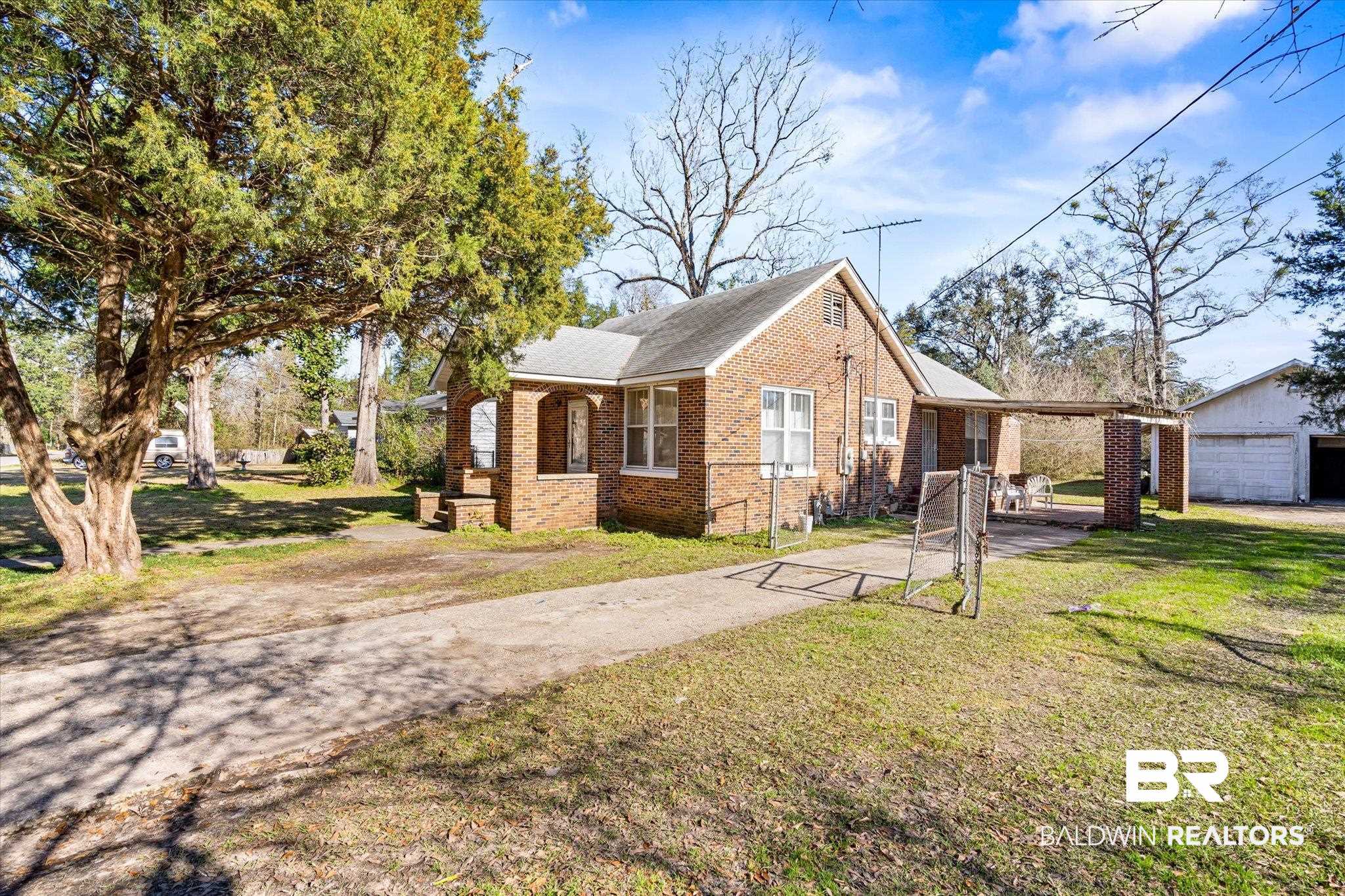 338 Hanley Avenue Mobile, AL 36612 - Photo 2 of 5