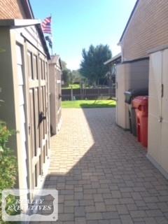 38000 Pointe Rosa Street Harrison Township, MI 48045 - Photo 8 of 20 31303885-7.JPG