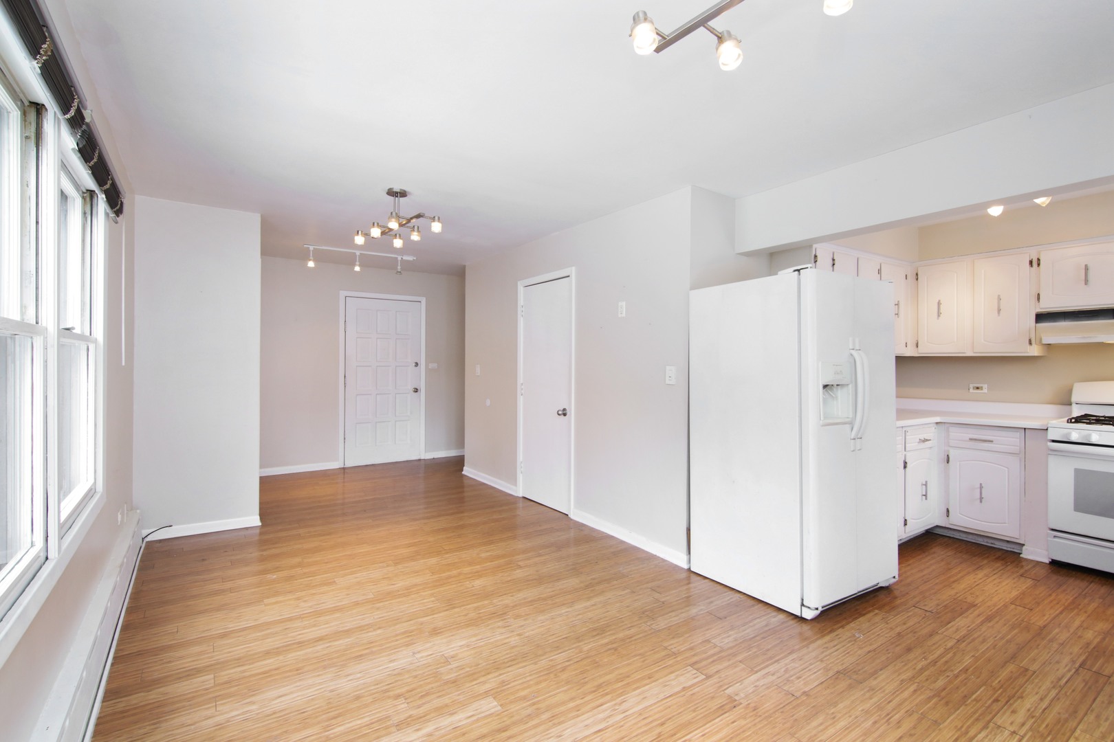2515 Dundee Road Northbrook, IL 60062 - Photo 3 of 10