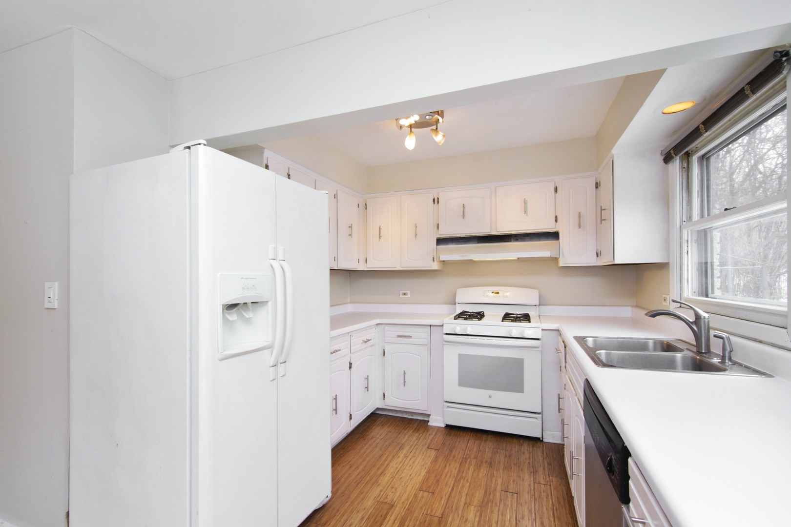 2515 Dundee Road Northbrook, IL 60062 - Photo 4 of 10
