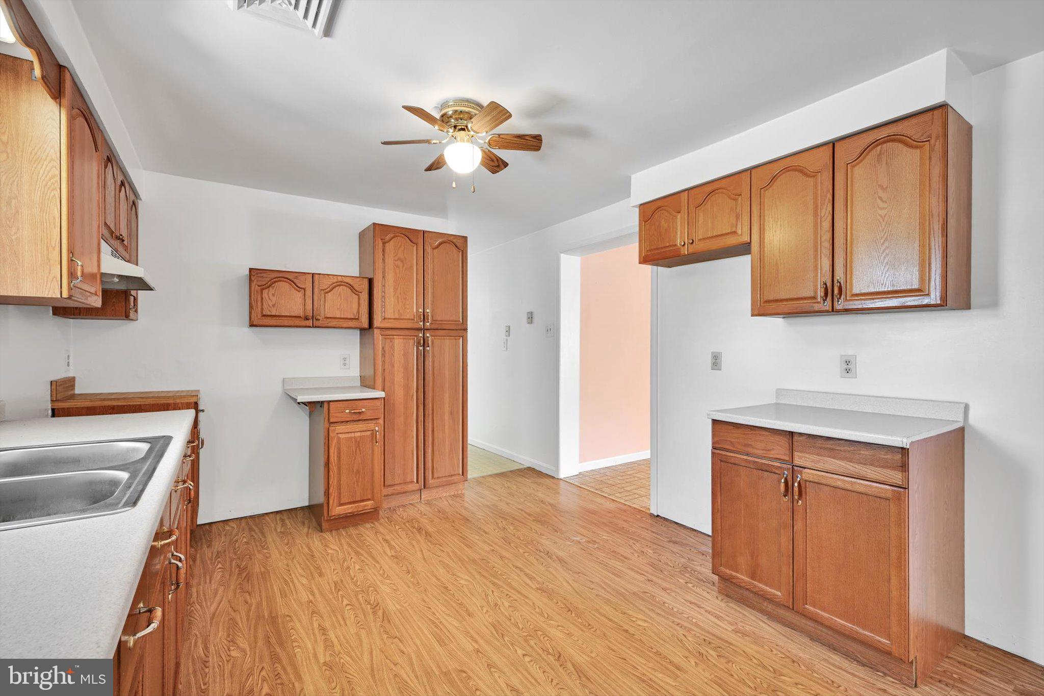 2978 Shumaker Road Manheim, PA 17545 - Photo 12 of 32 V2