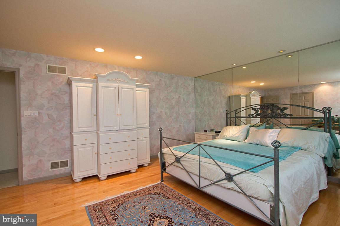 203 Farmstead Lane Lititz, PA 17543 - Photo 23 of 36