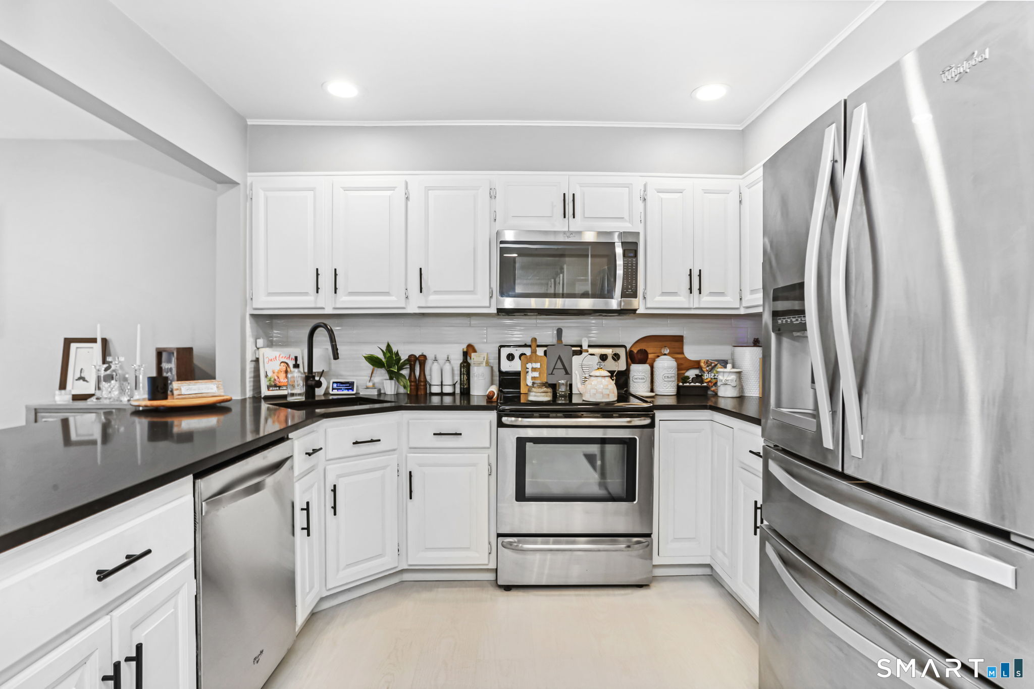 697 Cove Road, Unit 1B Stamford, CT 06902 - Photo 5 of 20