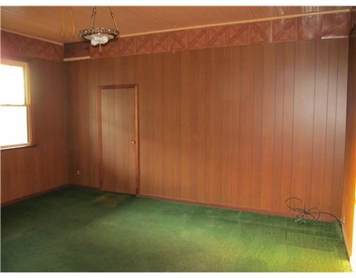 215 Lott Road Penn Hills, PA 15235 - Photo 7 of 9 Bedroom. SPACE COULD ALSO BE USED AS A FAMILY. VERSATILE LAYOUT