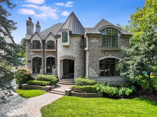 $2,380,000 | 712 East Hillside Road, Naperville, IL 60540