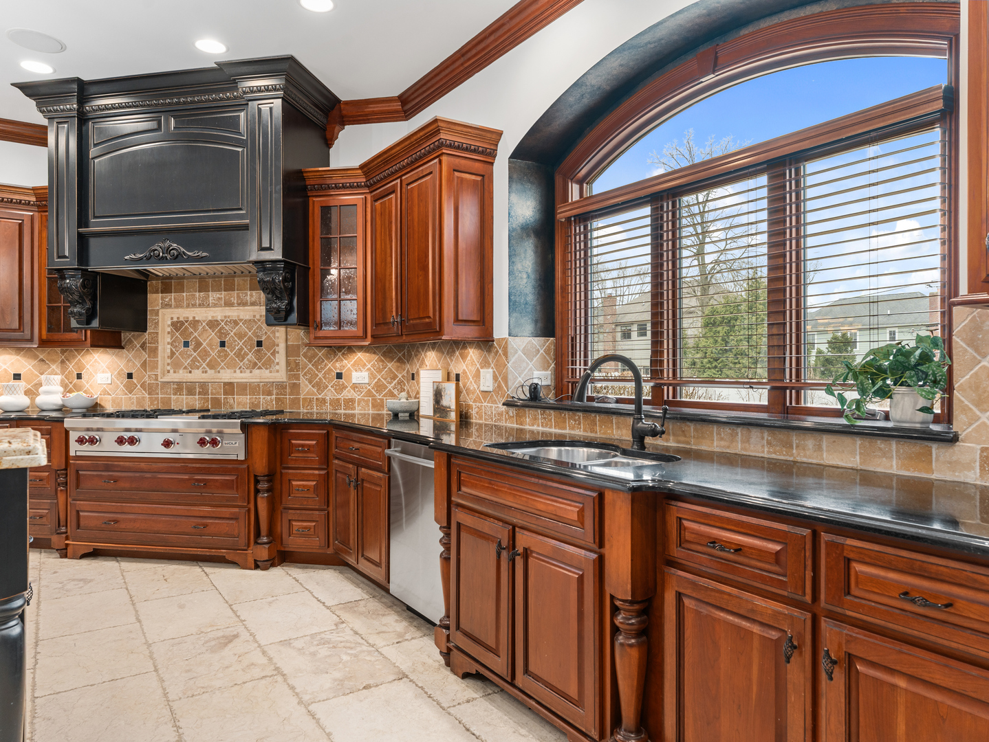 712 East Hillside Road Naperville, IL 60540 - Photo 25 of 83