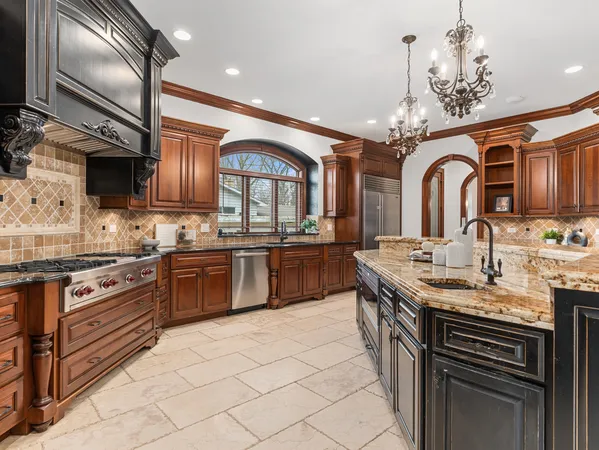 $2,380,000 | 712 East Hillside Road, Naperville, IL 60540