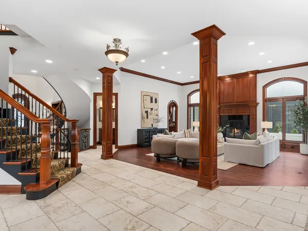 $2,380,000 | 712 East Hillside Road, Naperville, IL 60540