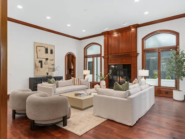 $2,380,000 | 712 East Hillside Road, Naperville, IL 60540