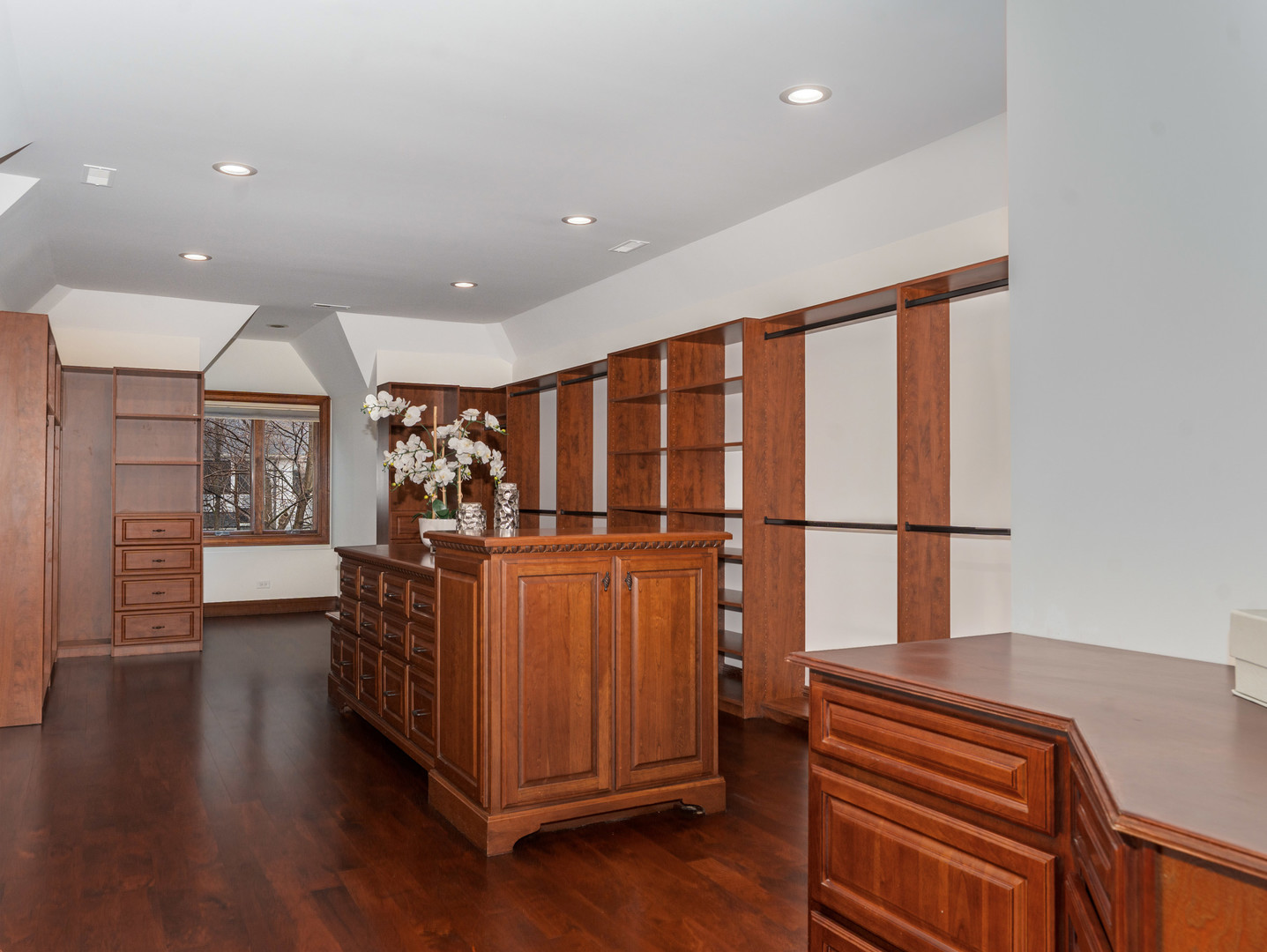 712 East Hillside Road Naperville, IL 60540 - Photo 47 of 83
