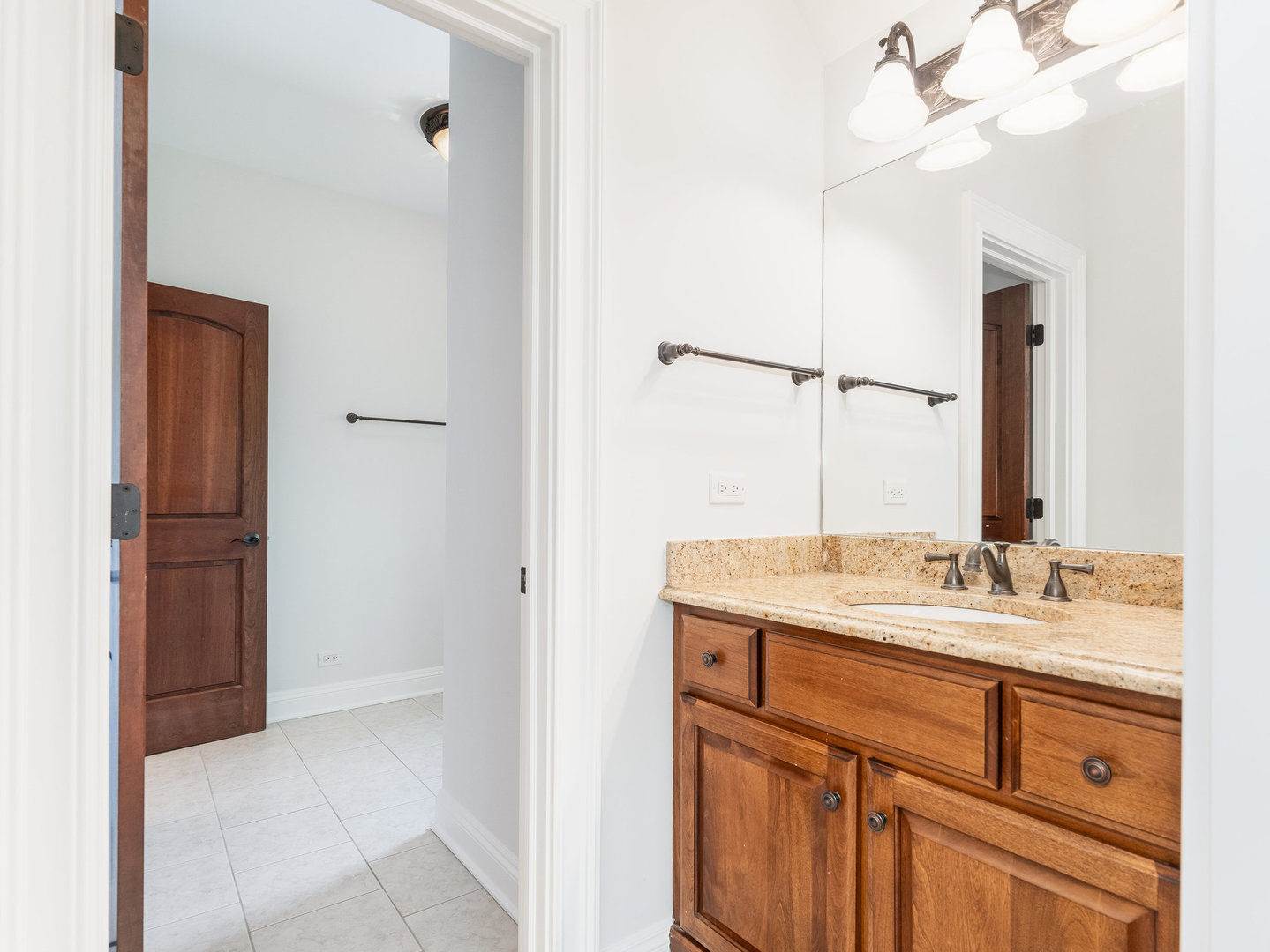 712 East Hillside Road Naperville, IL 60540 - Photo 51 of 83