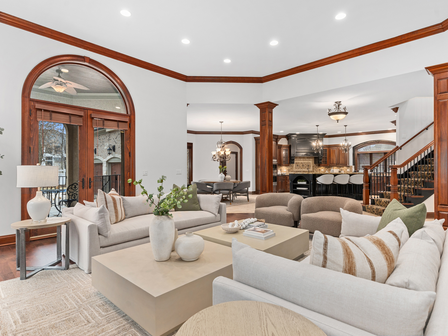 712 East Hillside Road Naperville, IL 60540 - Photo 6 of 83