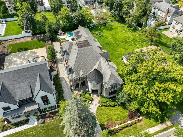 $2,380,000 | 712 East Hillside Road, Naperville, IL 60540